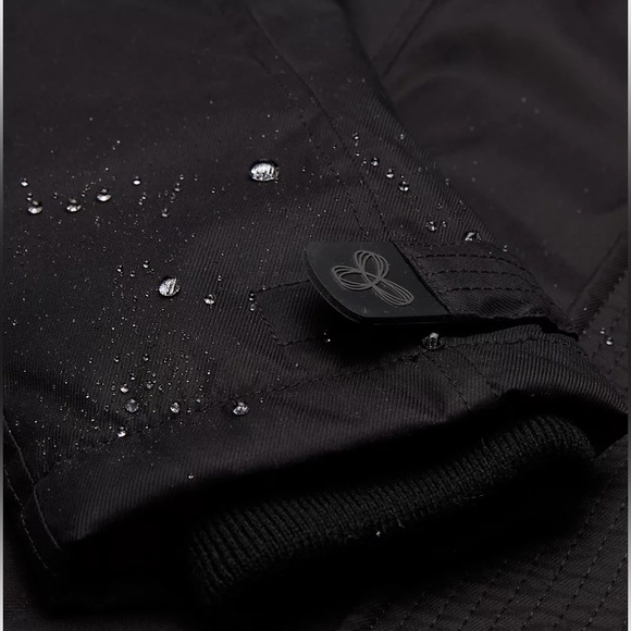 NWT Aritzia Tna The Summit Parka - Picture 9 of 14